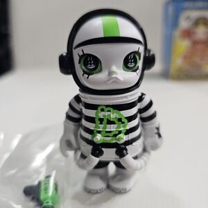 SPACE MOLLY 100% V4: LALA COMPANY